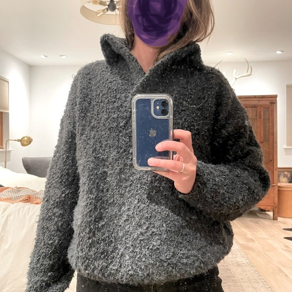 Universal Thread Sweater - Picture 4 of 4